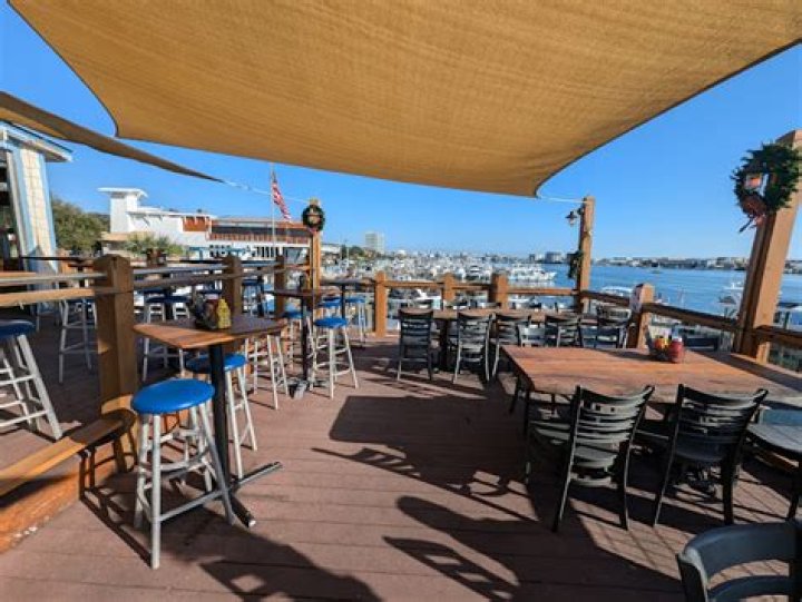 AJS Oyster Bar: A Culinary Experience That Defines Luxury and Freshness