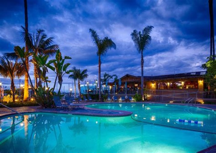 Best Western Plus Island Palms Hotel Marina: A Premier Destination for Your Dream Vacation