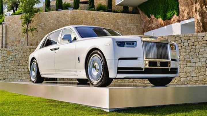 Discover the Fascinating World of Luxs: A Journey into Luxury and Opulence