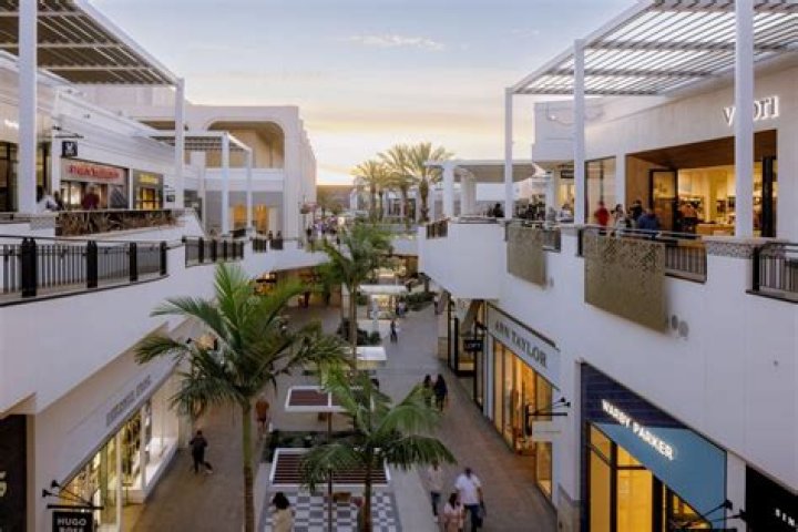 Fashion Valley Mall Times: A Premier Destination for Shopping Enthusiasts
