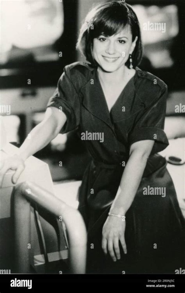 Holly Hunter: The Exceptional Actress Who Captivates Audiences Worldwide