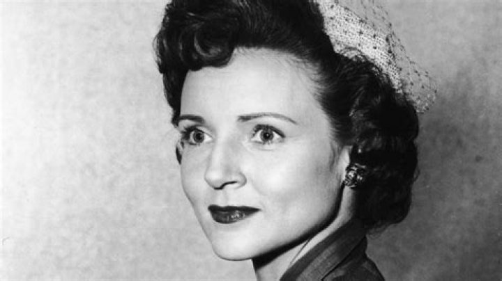 How Old Was Estelle Getty When She Played Sophia Petrillo?