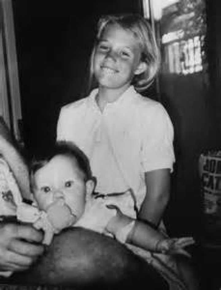 Jaycee Dugard's Daughters Photos: A Comprehensive Look into Their Lives
