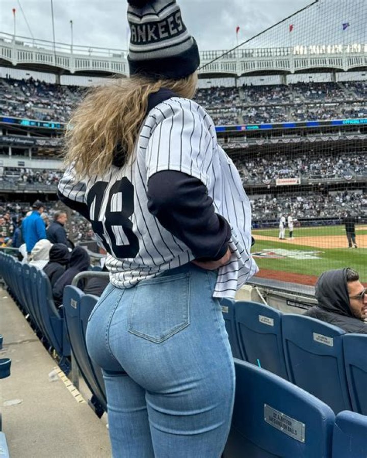 Kirsten TooSweet OnlyFans: A Comprehensive Guide to Her Rise and Success
